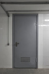 Установки технических дверей